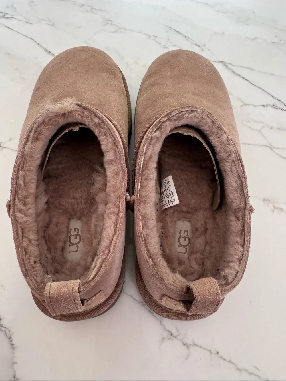 UGG Womens Slip-On Shearling Lined Clog in Taupe
